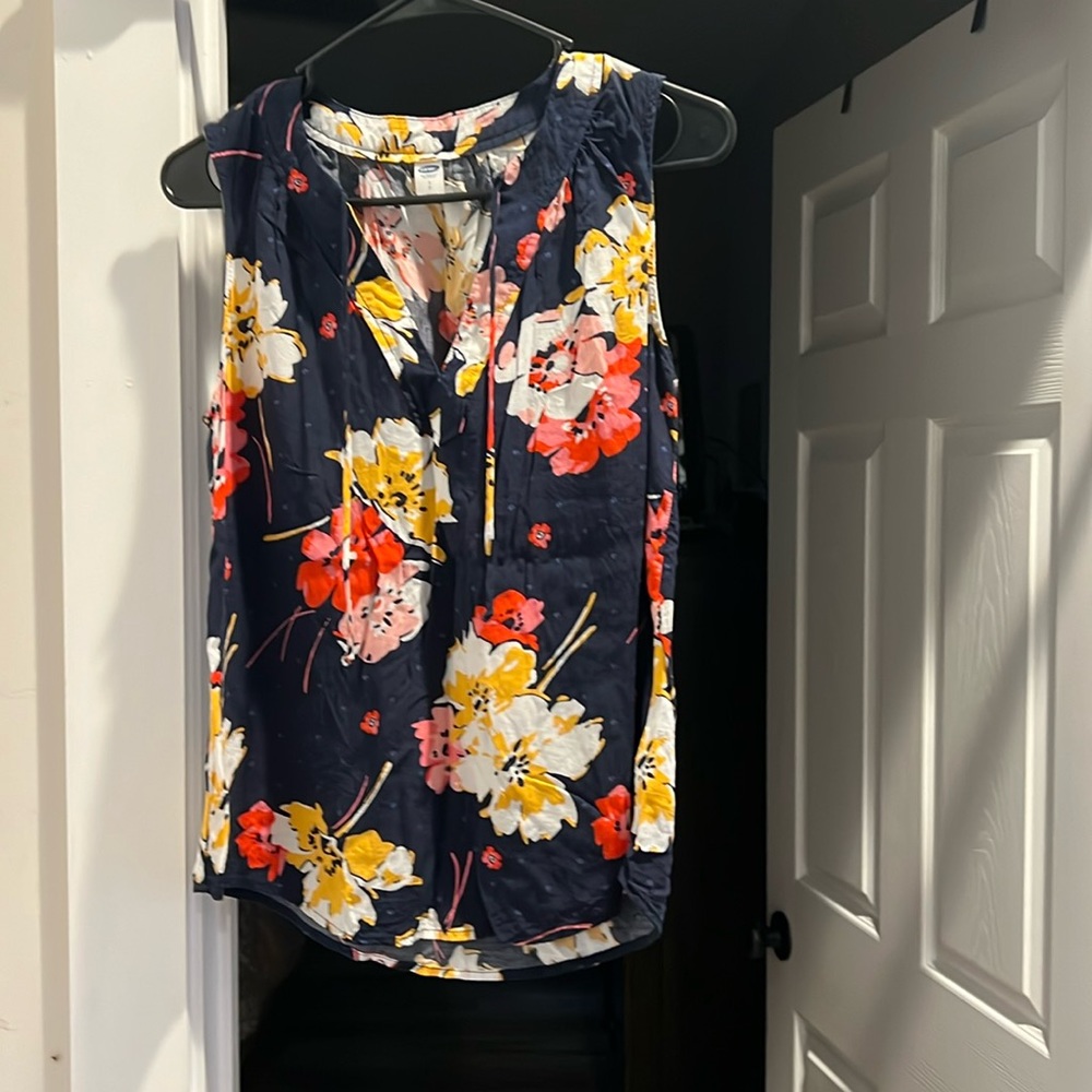 Women’s Old Navy Top